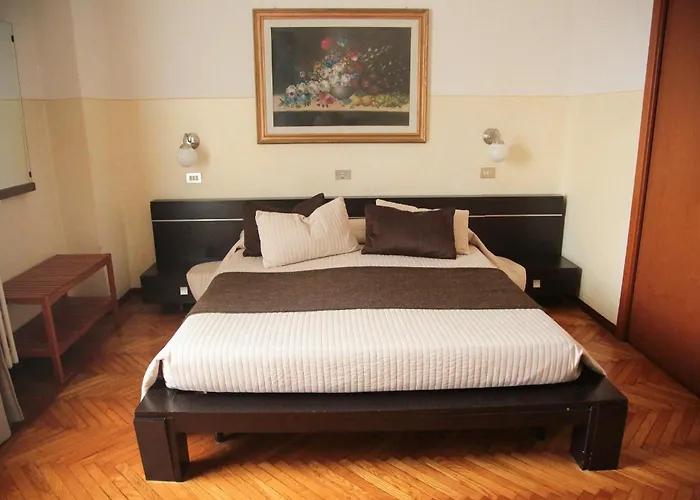Albergo Garisenda Con Terrazza Panoramica Sulle Due Torri